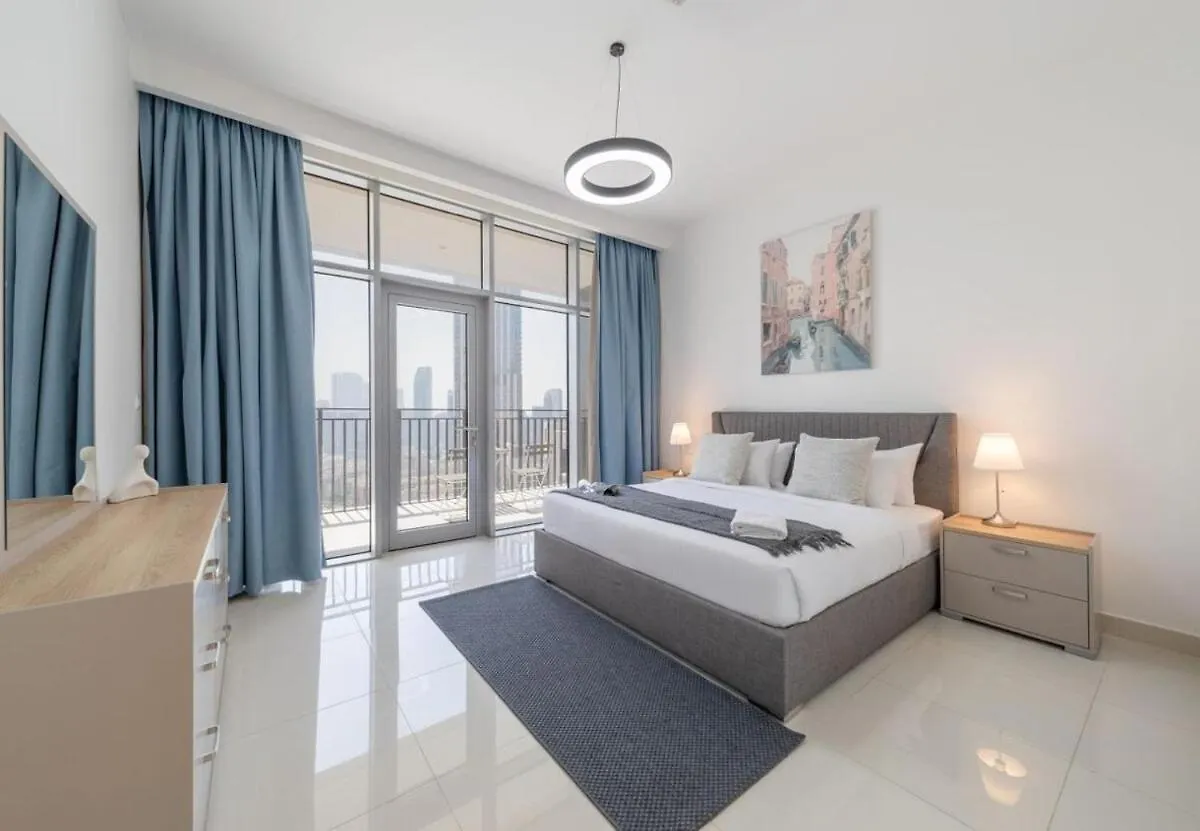 Luxury 3Br Downtown Dubai Retreat , Walk To Dubai Mall 0*,