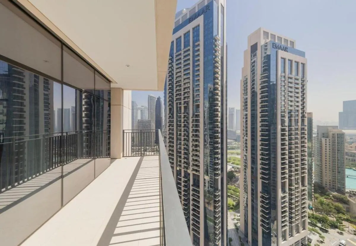 Luxury 3Br Downtown Dubai Retreat , Walk To Dubai Mall