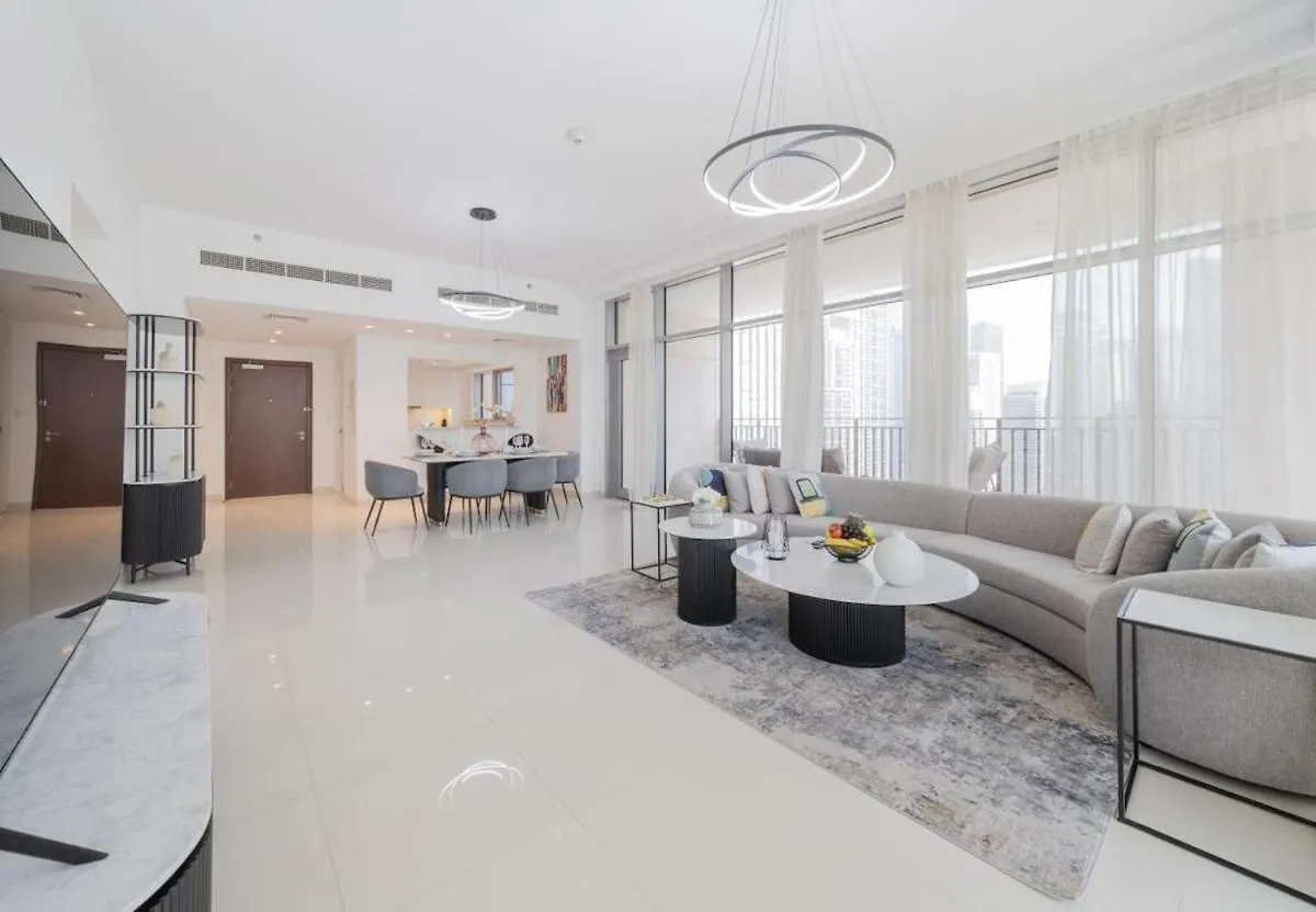 Luxury 3Br Downtown Dubai Retreat , Walk To Dubai Mall