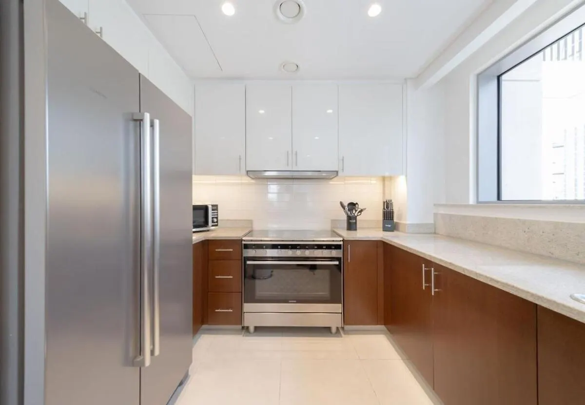 Luxury 3Br Downtown Dubai Retreat , Walk To Dubai Mall 0*,  United Arab Emirates